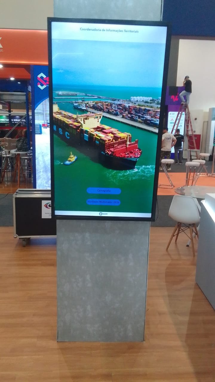 Aluguel Totem TouchScreen São Paulo-Aluguel de Painel de LED P2 Cubo-aluguel de equipamento de tradução simultanea